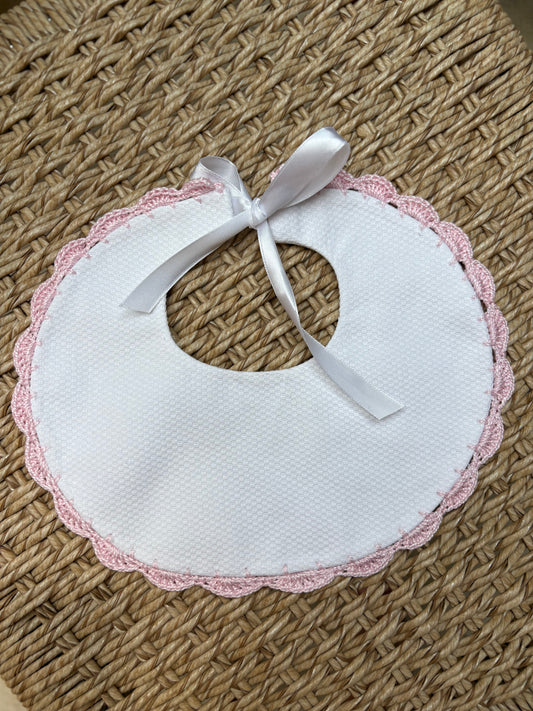 PIQUÉ WHITE / PINK BIB