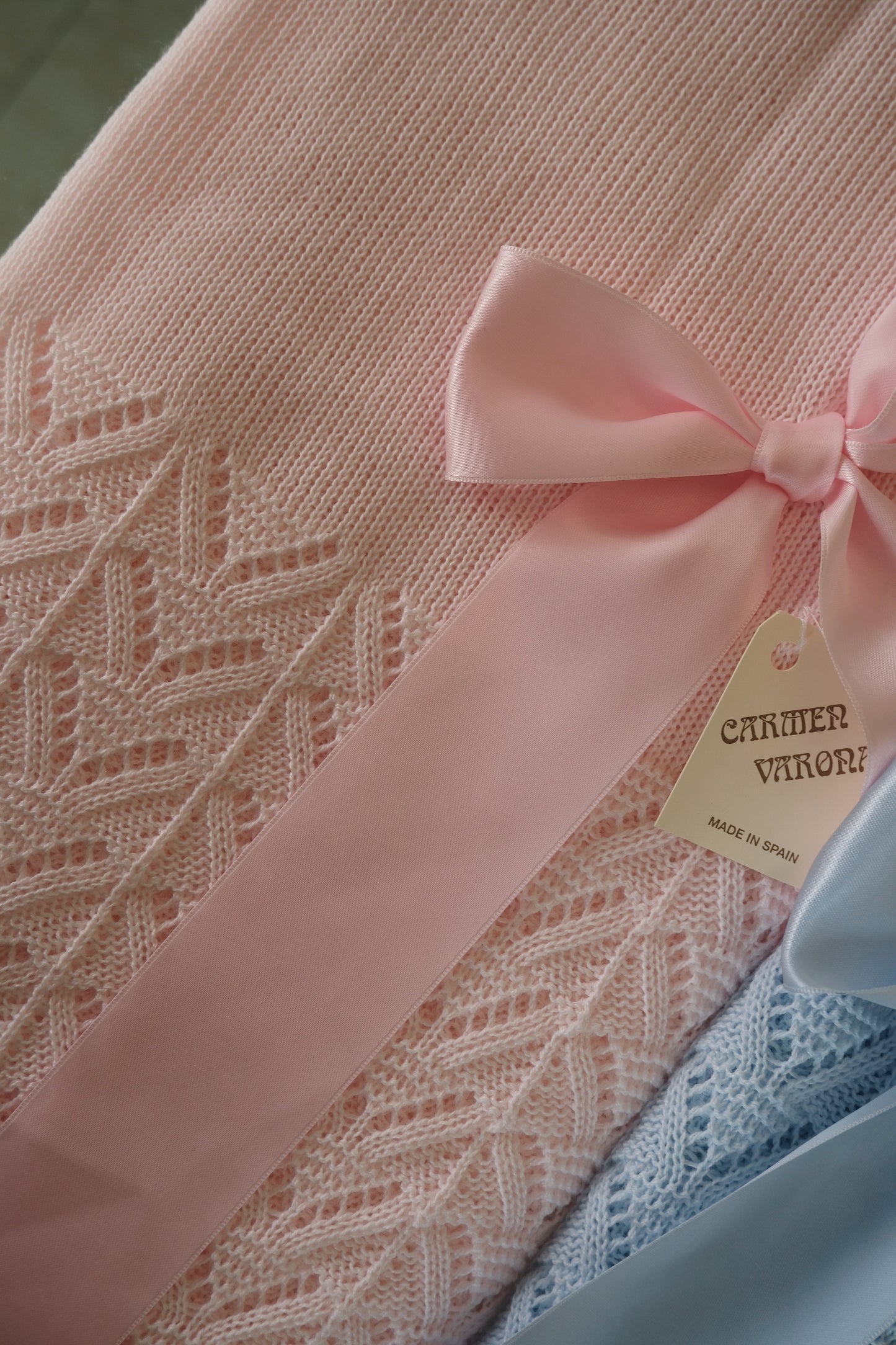 KNITTED BABY BLANKET